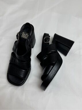 2000’s Whimsy 9 & Co Black Leather Platform Block Heel Sandals Size 6 Y2K Chunky